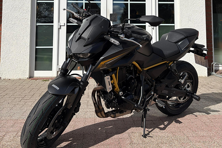 Schulungsmotorrad Kawasaki Z650s